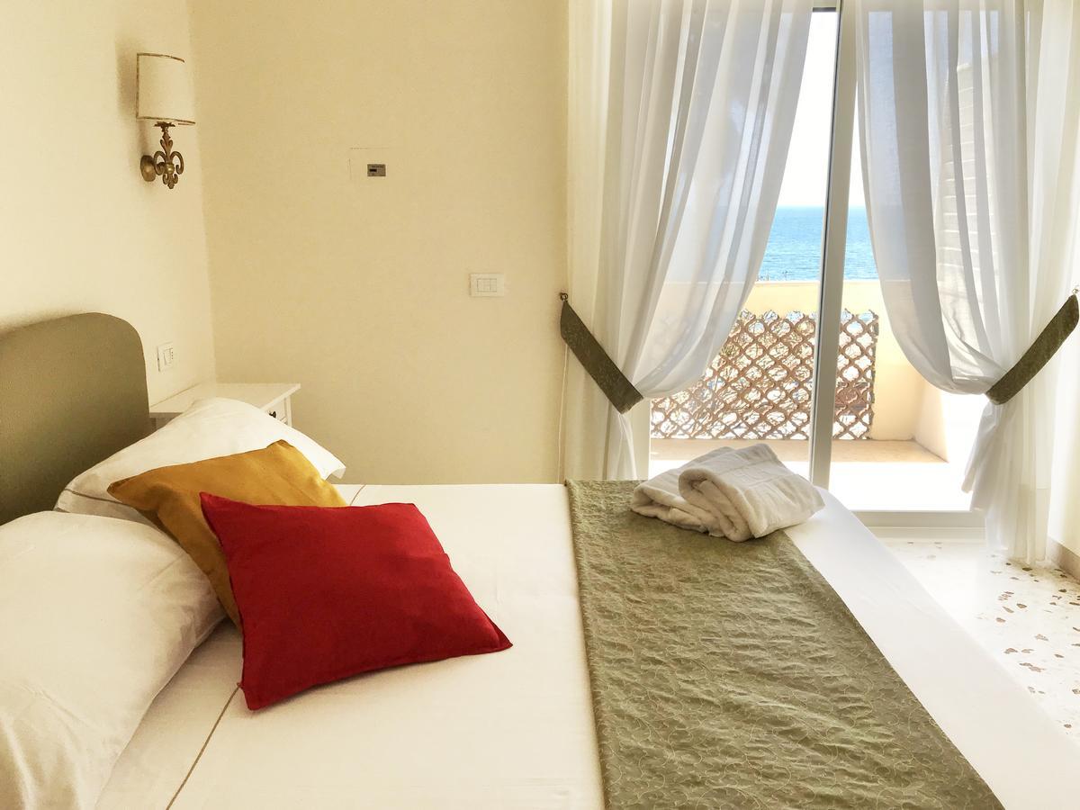 Villa Del Sole Terracina Eksteriør bilde