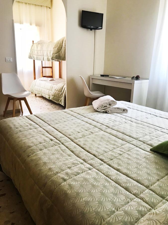 Villa Del Sole Terracina Eksteriør bilde