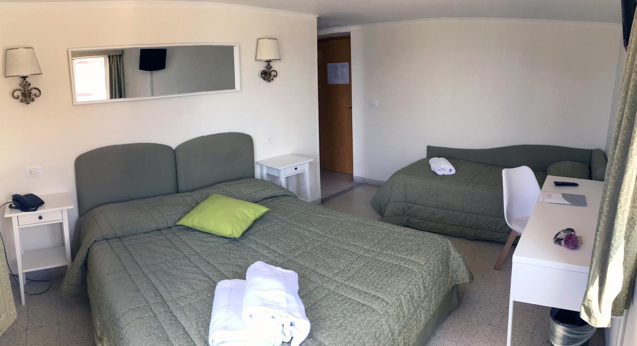 Villa Del Sole Terracina Eksteriør bilde