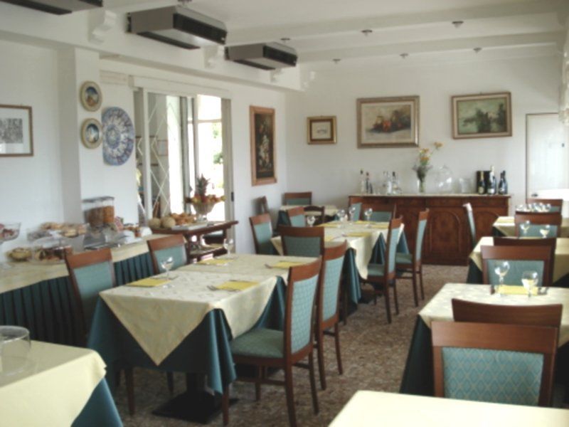 Villa Del Sole Terracina Eksteriør bilde
